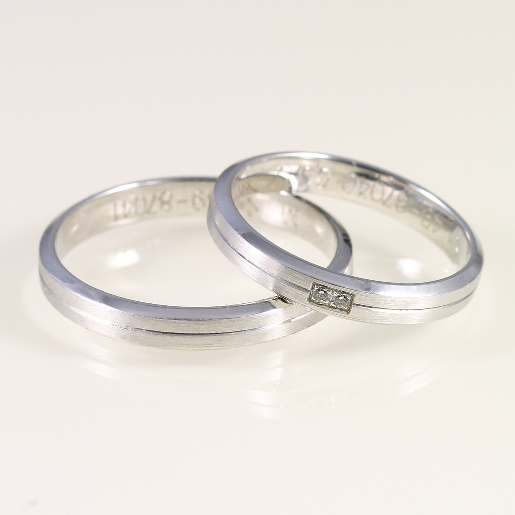 Arany karikagyűrű pár gyémánttal 0.016 ct