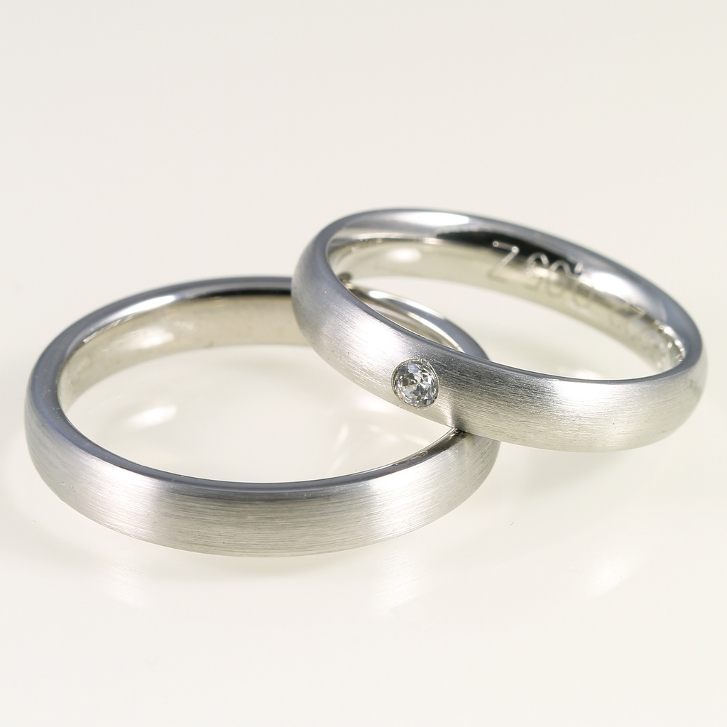 Arany karikagyűrű pár gyémánttal 0.03 ct