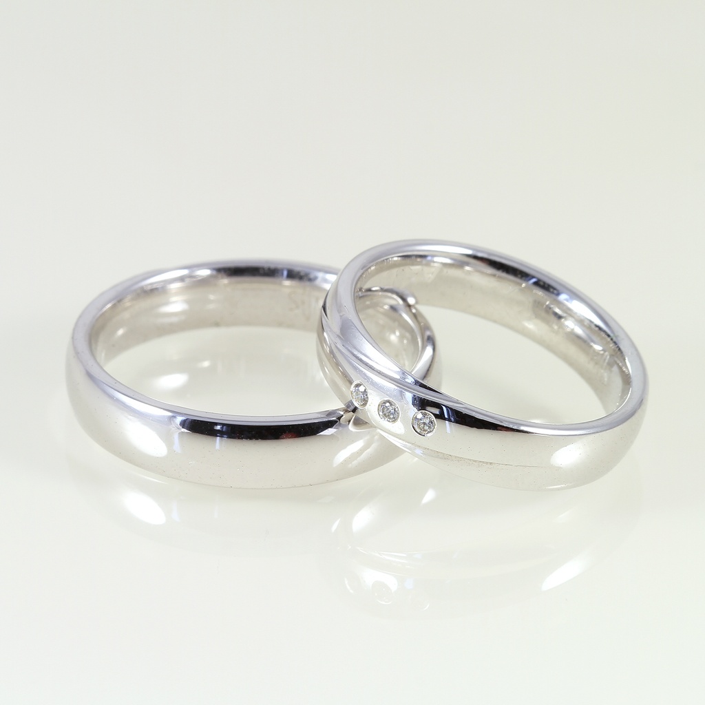 Arany karikagyűrű pár gyémánttal 0.045 ct