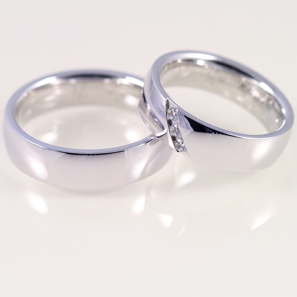 Arany karikagyűrű pár gyémánttal 0.06 ct