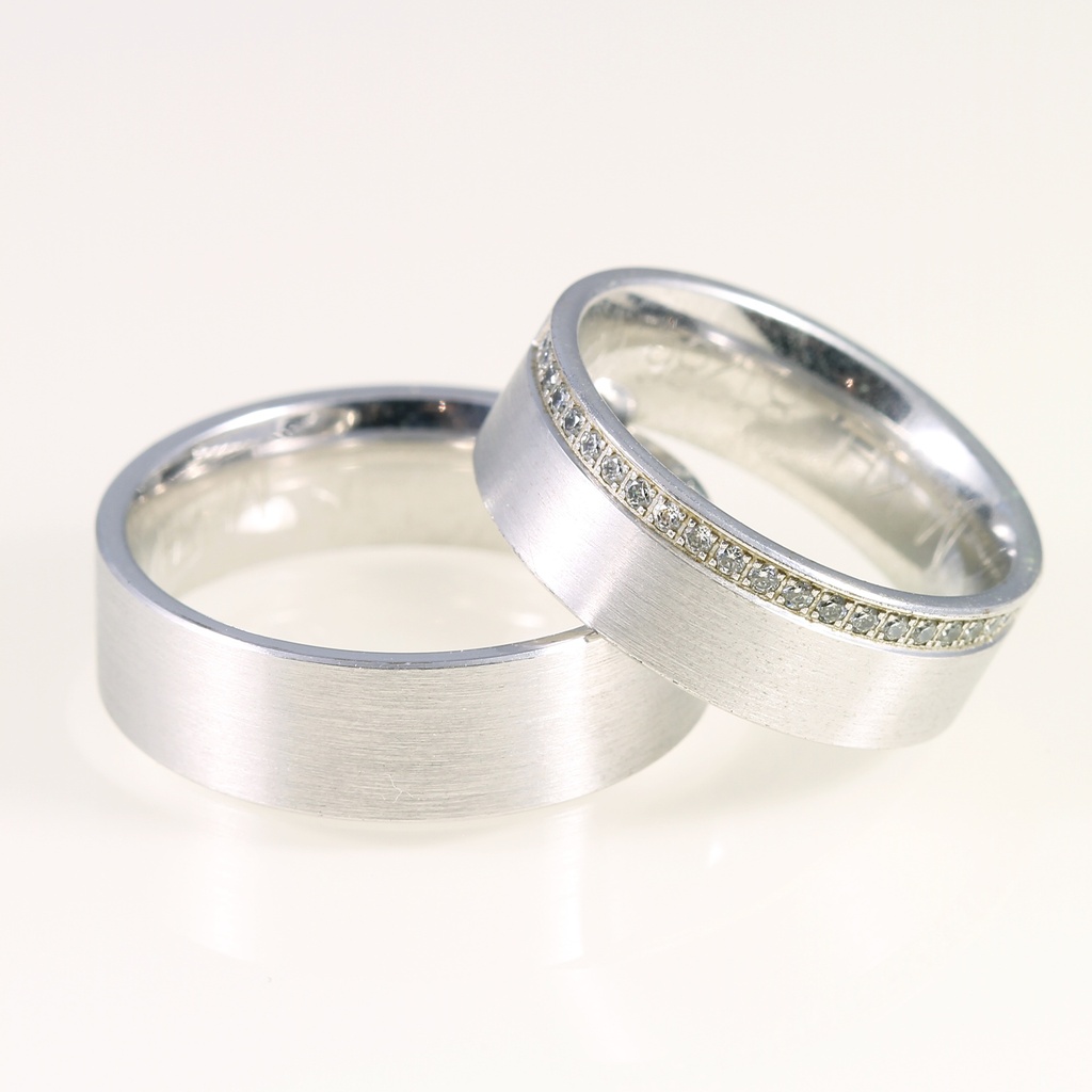 Arany karikagyűrű pár gyémánttal 0.115 ct