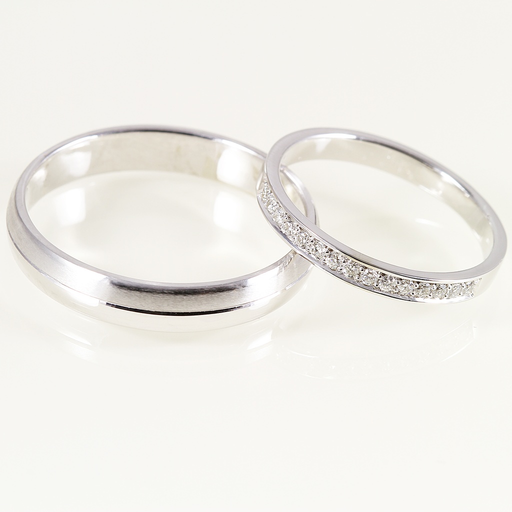 Arany karikagyűrű pár gyémánttal 0.15 ct