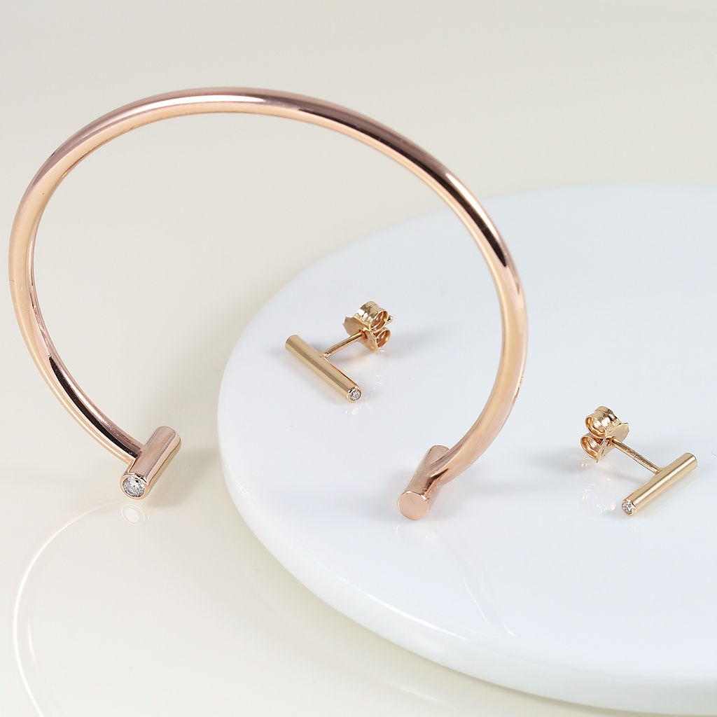 Kézműves rozé arany gyémánt karkötő 0.065 ct