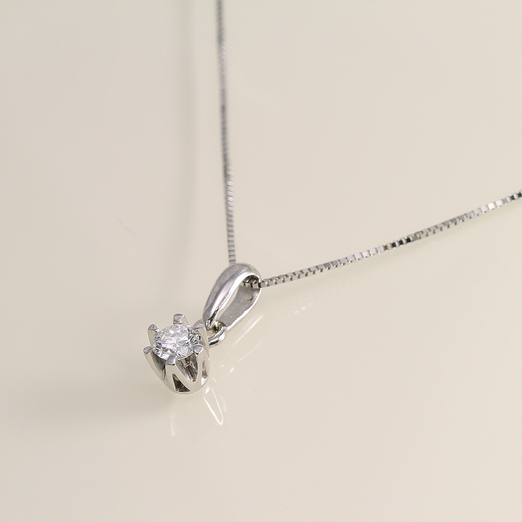 Fehér arany gyémánt medál 0.20 ct