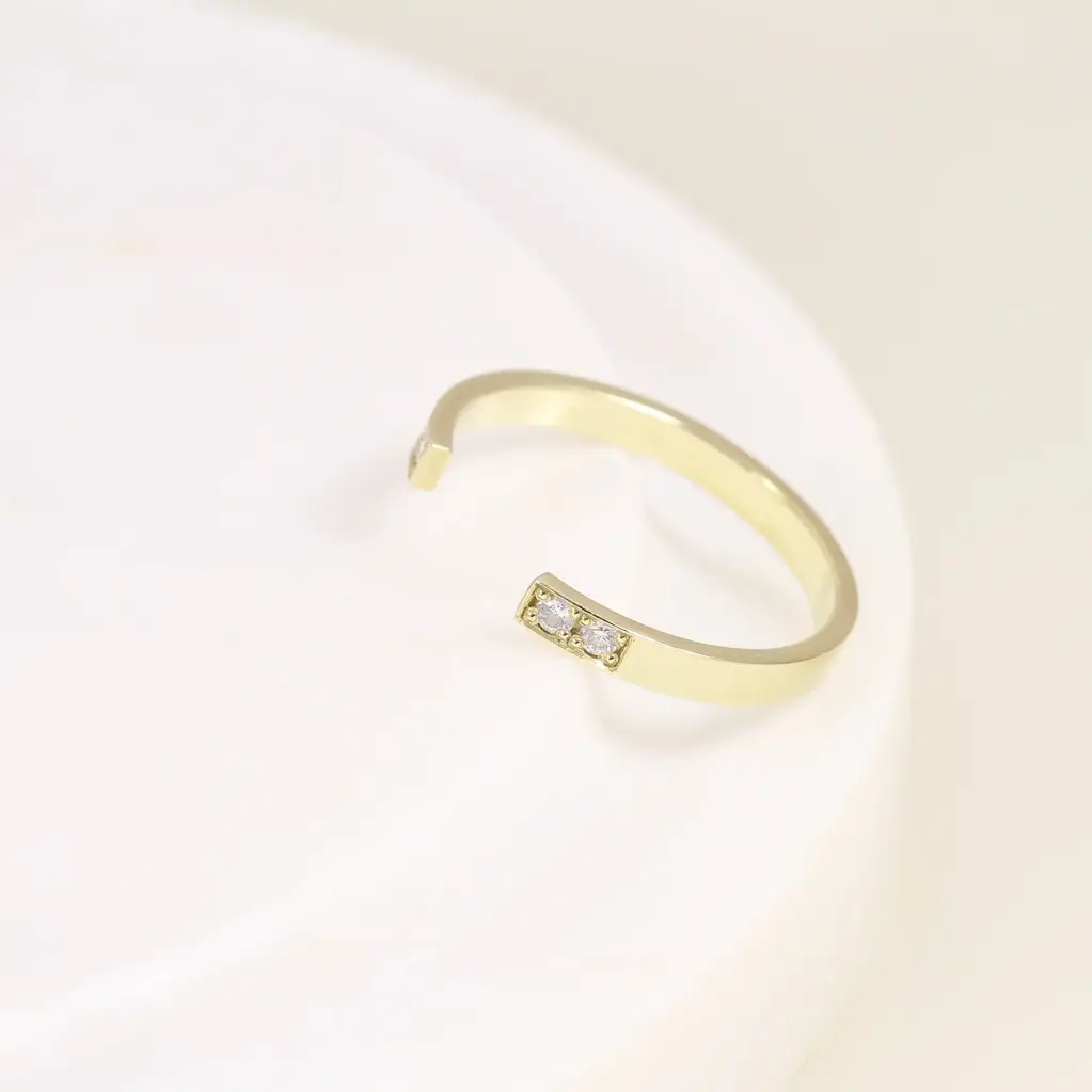 “Sunny Sophie” sárga arany kézműves gyémánt gyűrű 0.068 ct