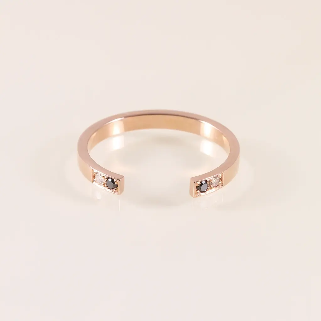 “Laura” rozé arany kézműves gyémánt gyűrű 0.074 ct