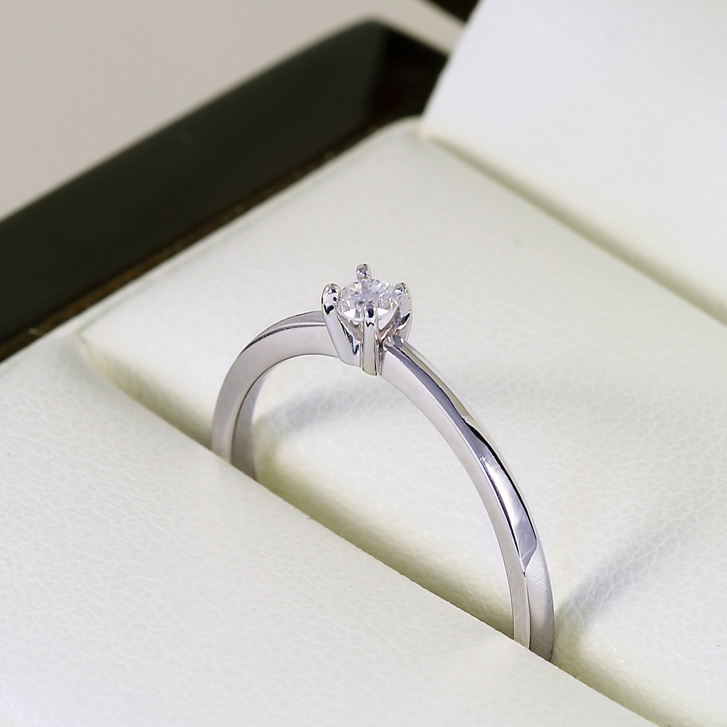 Eljegyzési arany gyűrű gyémánttal 0.085 ct