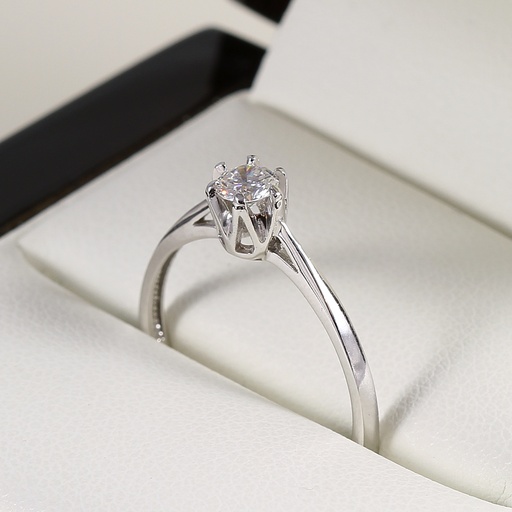 Eljegyzési arany gyűrű gyémánttal 0.18 ct