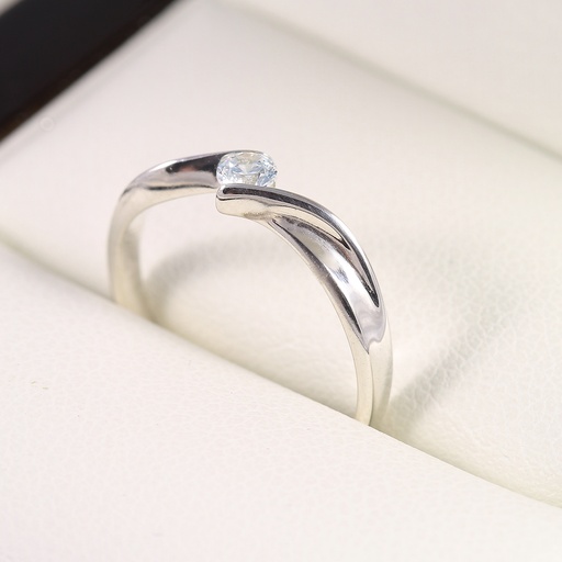 Eljegyzési arany gyűrű gyémánttal 0.10 ct