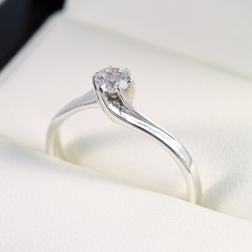 Eljegyzési arany gyűrű gyémánttal 0.23 ct