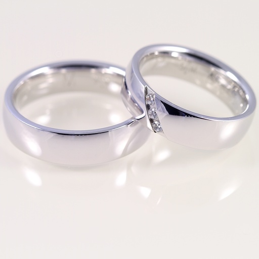 Arany karikagyűrű pár gyémánttal 0.06 ct